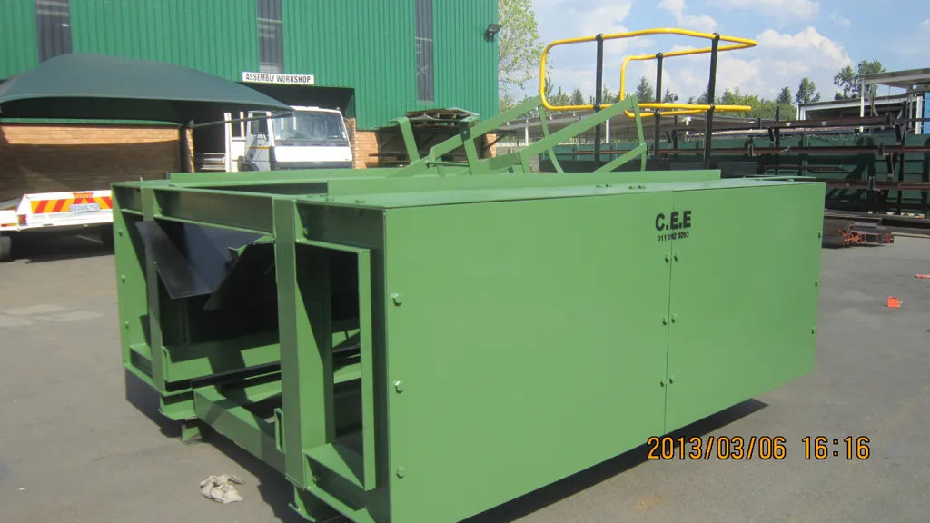 Conveyor and Engineering Equipment