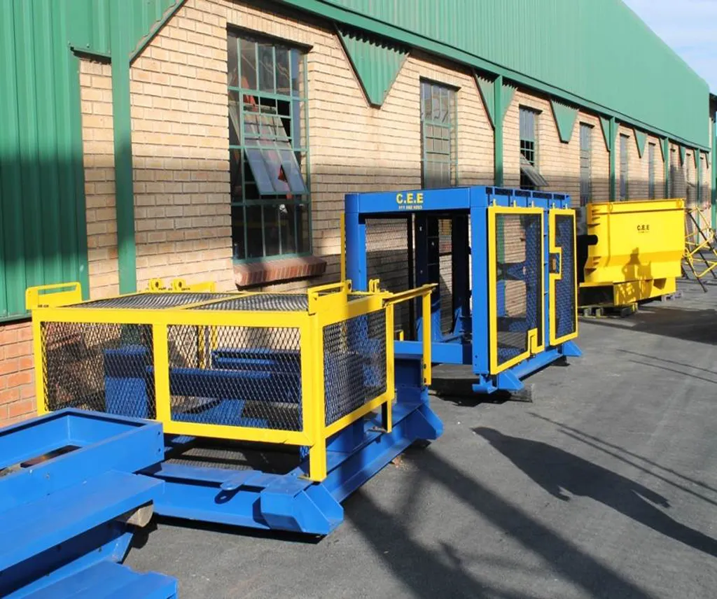 Conveyor and Engineering Equipment