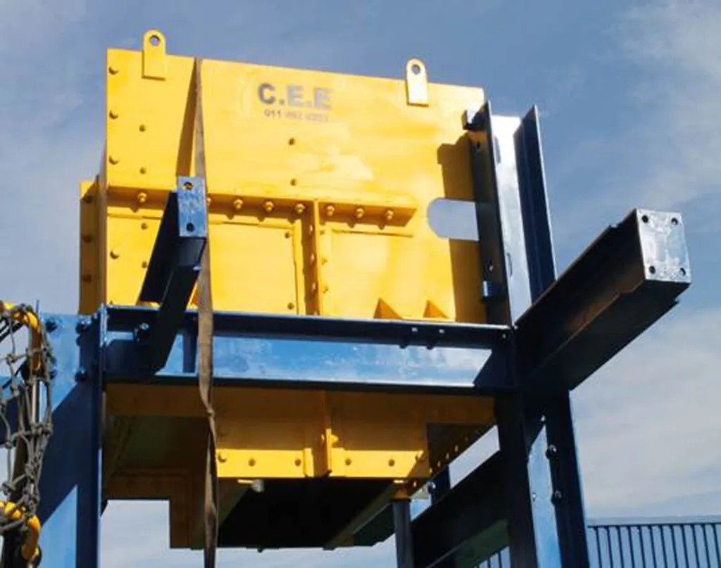Conveyor and Engineering Equipment