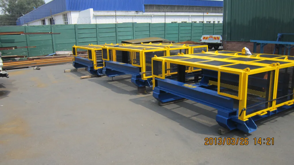 Conveyor and Engineering Equipment