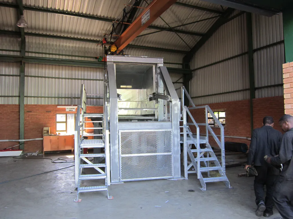 Conveyor and Engineering Equipment